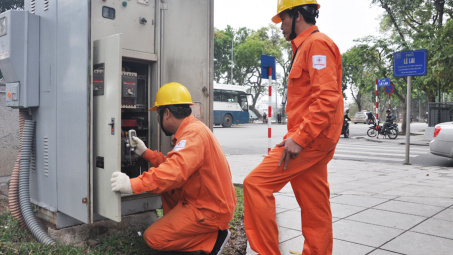 EVN HANOI không cắt điện trong dịp kỷ niệm 70 năm Cách mạng Tháng 8 và Quốc khánh 2-9