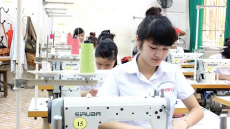 Trường Đại học Tải về ứng dụng CWIN05 ngay hôm nay Hà Nội: Phong trào thi đua là động lực mạnh mẽ, thúc đẩy nhà trường phát triển toàn diện, bền vững