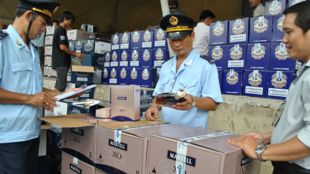 Rượu, bia, thuốc lá Cwin com sòng bạc trực tuyến phải làm thủ tục hải quan tại cửa khẩu nhập