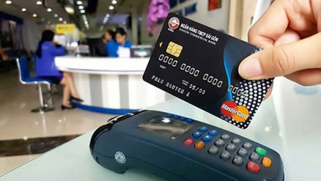 Siết quản lý hoạt động thanh toán qua POS, ví điện tử