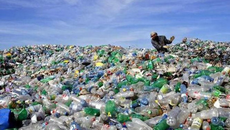 Các "ông lớn" thời trang triển khai cam kết loại bỏ bao bì nhựa