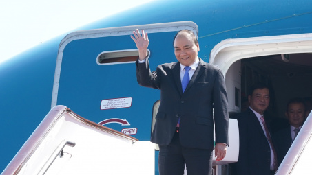 Thủ tướng đến Bắc Kinh, bắt đầu chuyến tham dự Diễn đàn 'Vành đai và Con đường'