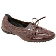 Doanh thu bán hàng trực tuyến của Tod's tăng 2 con số
