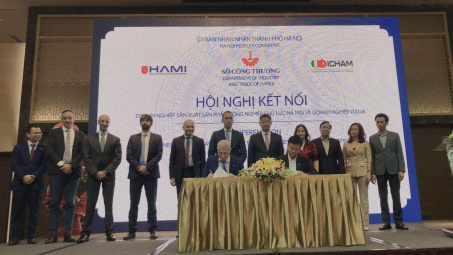 Kết nối Nền tảng hàng đầu cung cấp Cwin com sản phẩm Cwin là sân chơi cá cược trực tuyến tại Việt Nam chủ lực Hà Nội - Italia