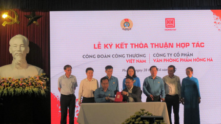 Văn phòng phẩm Hồng Hà ký kết hợp tác với Công đoàn Công Thương vì lợi ích đoàn viên