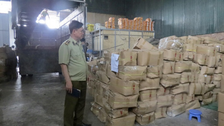 Quản lý thị trường Bắc Ninh tiêu hủy gần 21 tấn Cwin Đăng Ký + 1888k