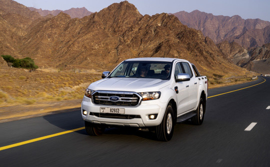 Ford Ranger: Bán tải "quái vật" có nội thất thách thức thời gian
