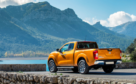 Nissan Navarra giảm giá xuống mức 659 triệu đồng
