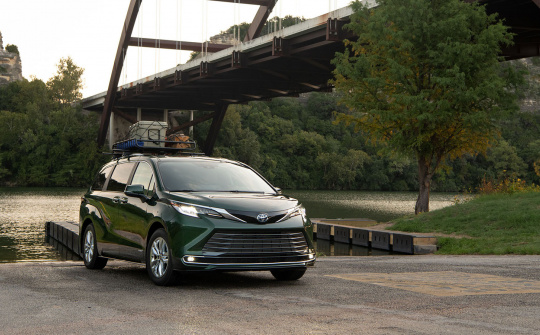 Toyota Sienna 2021 sắp về Việt Nam có gì hot?
