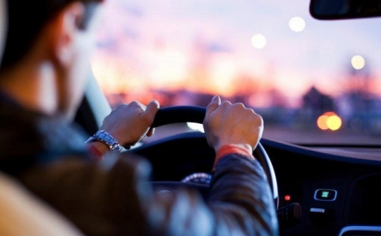 Kinh nghiệm lái xe ô tô ban đêm đảm bảo sự an toàn