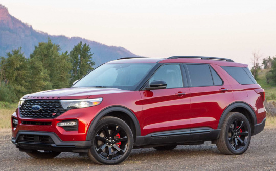 Ford Explorer thế hệ mới bị triệu hồi lần thứ 10
