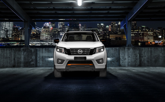 Navara Black Edition A-IVI chính thức ra mắt tại Việt Nam, giá 845 triệu đồng
