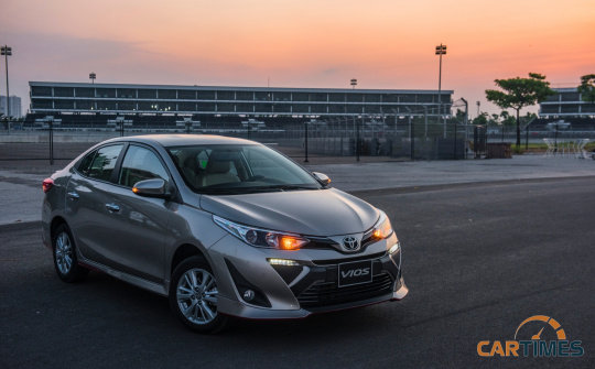 Toyota Vios: Mặc khen chê vẫn cứ bán chạy