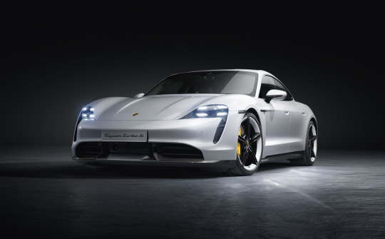 Porsche Taycan vừa được công nhận là mẫu xe tân tiến nhất thế giới