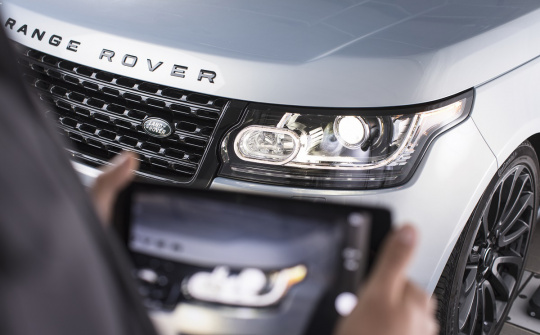 Jaguar Land Rover khuyến mại "Dịch vụ mùa thu"