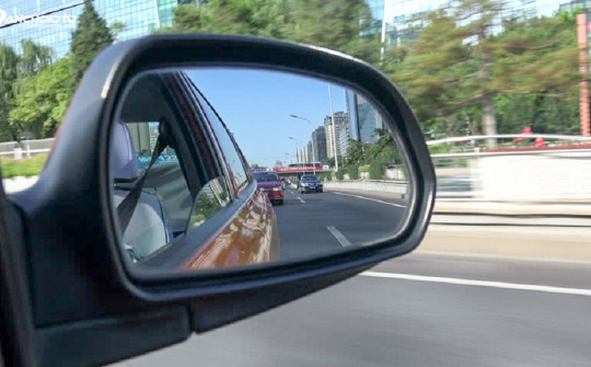 Cách khắc phục điểm mù trên ô tô, tài xế nào cũng cần biết