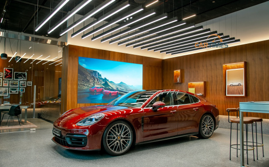 Cận cảnh Porsche Panamera 2021 với gói tuỳ chọn hơn 1 tỷ đồng tại Việt Nam