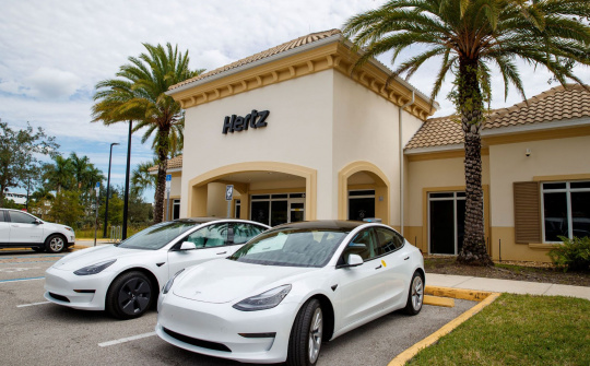 Tesla gây "choáng" khi ký hợp đồng bán 100.000 chiếc Model 3 với trị giá tỷ đô