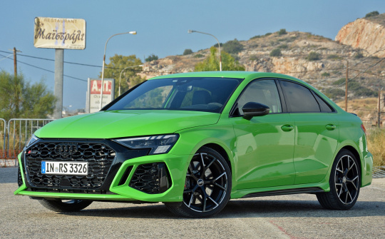 Chi tiết Audi RS3 2022: Mẫu sedan cỡ nhỏ có hiệu suất "đáng gờm"