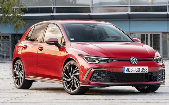 Volkswagen Golf 8 GTI 2022 ra mắt: Phả hơi nóng lên đối thủ