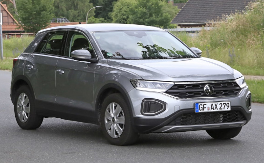 Volkswagen T-Roc facelift ra mắt với nhiều thay đổi