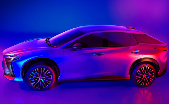 Cận cảnh Lexus RZ 2023 - chiếc xe điện đầu tiên của Lexus đến Mỹ