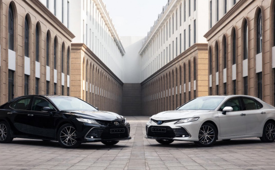 Giá lăn bánh Toyota Camry 2022 mới vừa ra mắt