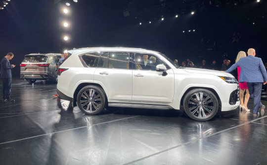 Chi tiết Lexus LX 500d: Phiên bản máy dầu sử dụng động cơ V6