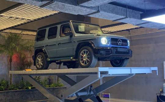 Mercedes-AMG G63 màu "độc" chính hãng đã về tới nhà doanh nhân Quốc Cường