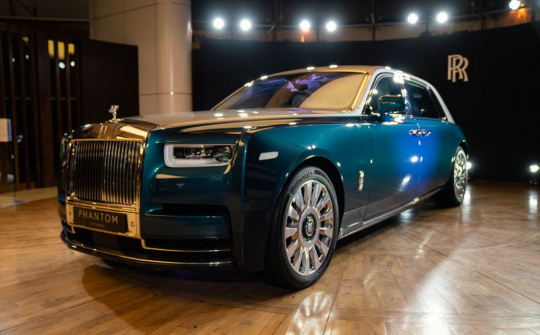 Phantom Iridescent Opulence - Phiên bản Rolls-Royce với "The Gallery" chưa từng có