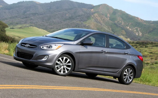 Hyundai Accent 2015 chạy 5 năm vẫn đắt khách