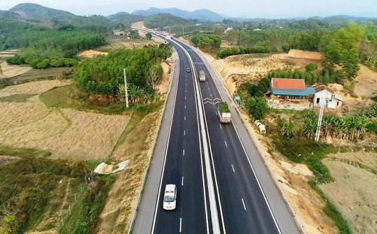 Phí bảo trì đường bộ là gì và những phương tiện nào phải nộp?