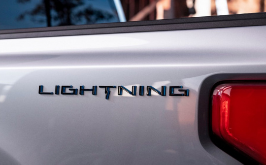 Mẫu bán tải Ford F-150 chạy điện cuối cùng cũng có tên chính thức