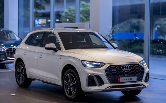 Audi Q5 2021 cập bến thị trường Việt Nam, nâng cấp trang bị và thể thao hơn