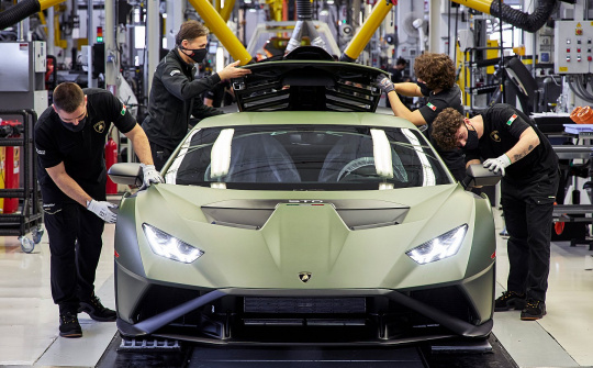 Không nằm ngoài xu thế, tất cả xe Lamborghini sẽ được điện khí hóa vào năm 2024