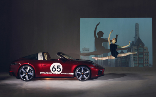 Porsche 911 Targa 4S Heritage Design cập bến thị trường Việt Nam, giá từ 11,59 tỷ đồng