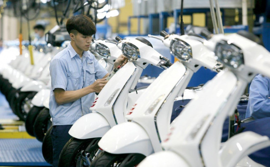 Piaggio Việt Nam được vinh danh trong Top 50 Cwincom hiện đang mở FDI