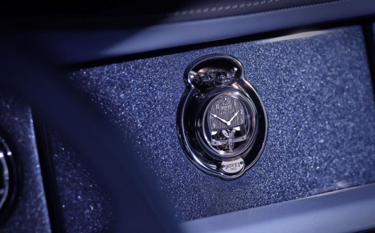 Kiệt tác đồng hồ trên siêu phẩm cực giới hạn Rolls-Royce Boat Tail