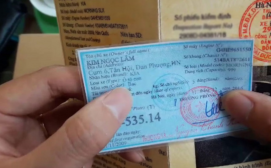 Bao nhiêu tuổi thì được đứng tên trong giấy đăng ký xe?