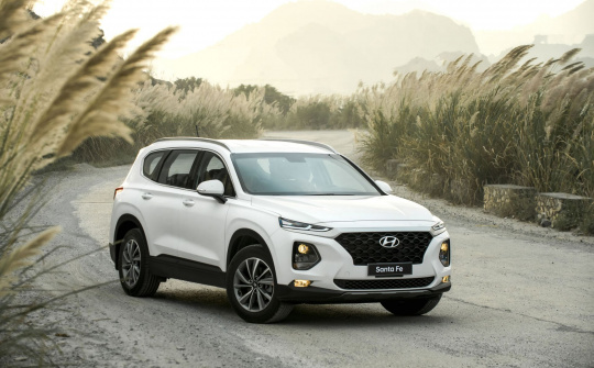 Hyundai Santa Fe thế hệ trước đang được giảm giá lên tới trăm triệu đồng