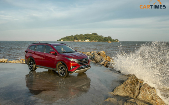 Đánh giá xe Toyota Rush: Mẫu xe đa dụng gầm cao đáp ứng đủ nhu cầu khách Việt