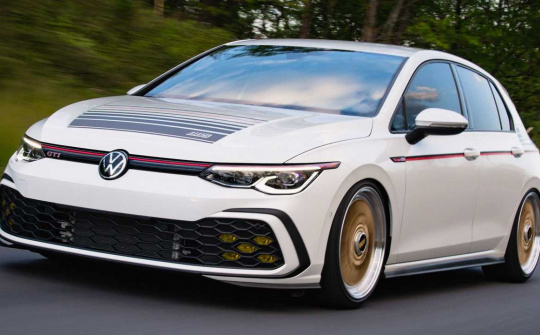 Volkswagen Golf GTI BBS: "Nổi bần bật" với "dàn chân vàng"