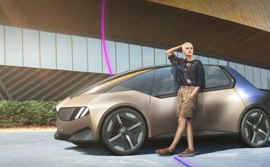 BMW i Vision Circular: Xe điện 4 chỗ có thể tái chế 100%