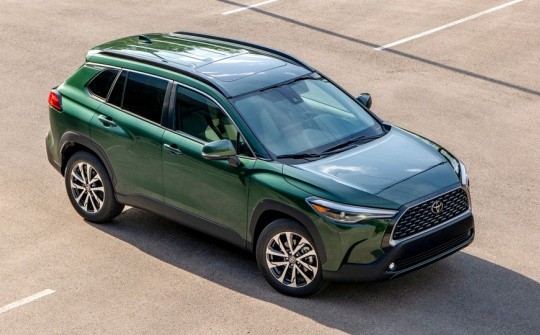 Toyota Corolla Cross 2022 chốt giá sốc từ 500 triệu