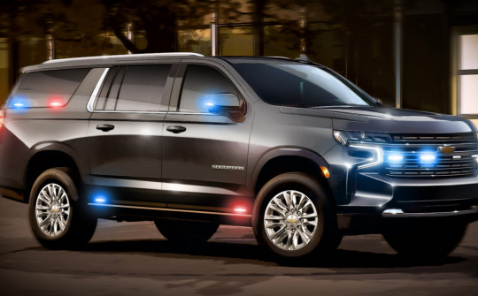Chevrolet Suburban dành cho chính phủ Mỹ có giá ngang với siêu xe Bugatti Chiron
