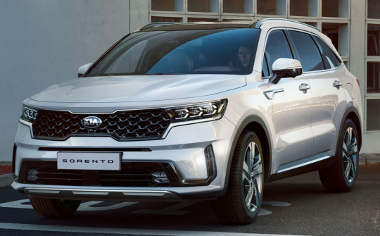 "Điểm mặt" những mẫu SUV 7 chỗ đang giảm giá trăm triệu tại Việt Nam