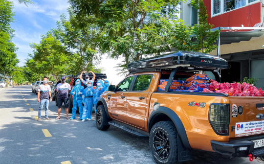 Ford hợp tác các CLB xe bán tải và tổ chức NGO hỗ trợ người dân vượt qua Covid