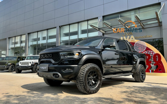Cận cảnh "khủng long bạo chúa" RAM 1500 TRX: Duy nhất tại Việt Nam, ngập trang bị giá gần 8 tỷ đồng