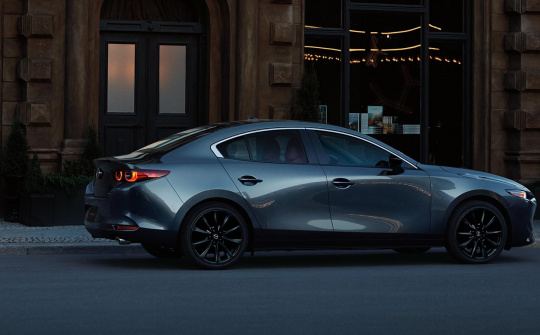 Chi tiết Mazda3 2022 sedan: Nâng tầm với động cơ hybrid và công nghệ lái bán tự động Cấp độ 2