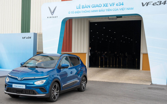 VinFast VFe34 được triệu hồi để thay thế cảm biến va chạm bên hông
